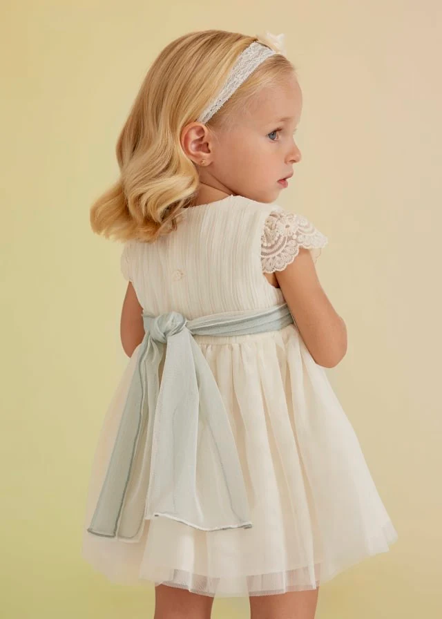 Vestido tule plissado com faixa verde Abel e Lula - Image 4